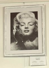 Kiállított Marilyn Monroe grafit portréja